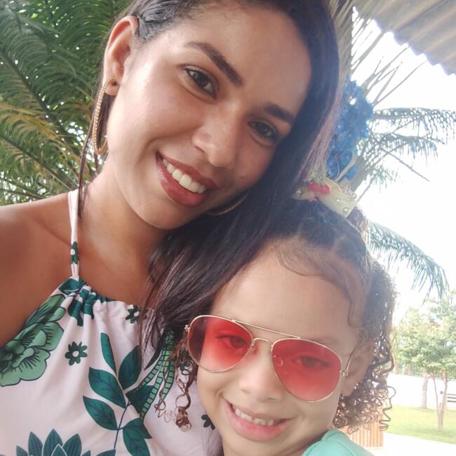 Emprego de babá em Palmas: Xayanne