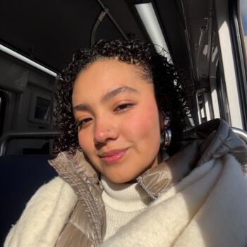 Babysitter in Cleveland: Layla