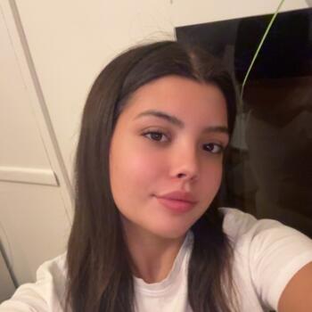 Babysitter in Paris: Beatriz