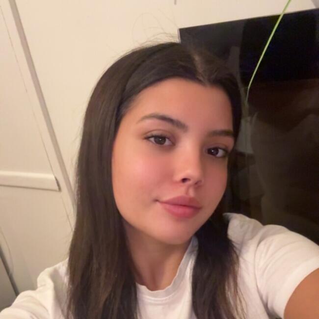 Babysitter in Paris: Beatriz