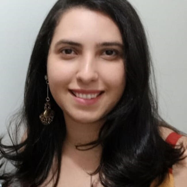 Babysitter in Brasília: Mariana Almeida