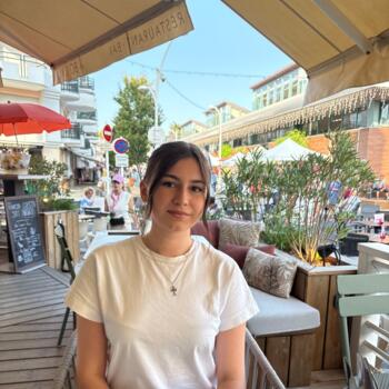 Babysitter Dinard: Mila