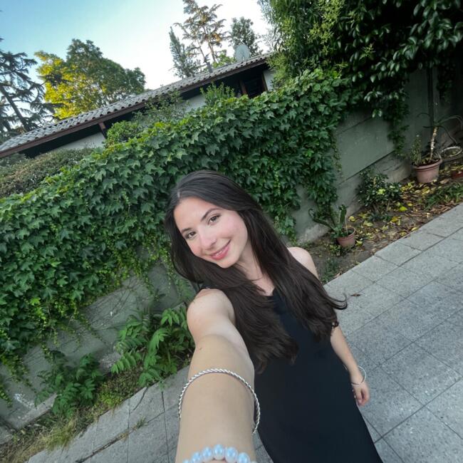 Niñera en Santiago de Chile: Amira Nur