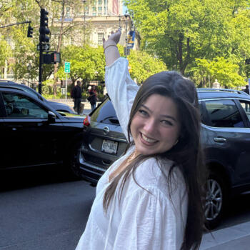 Niñera en Montreal: Angela