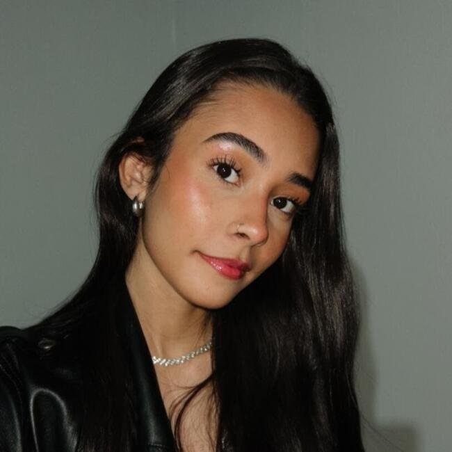 Babá em Uberlândia: Hellen