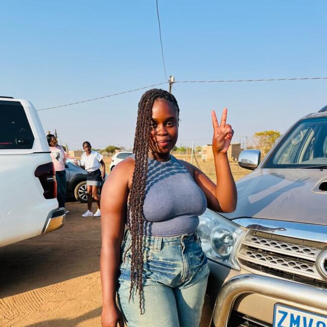 Babysitter in Themba: Phetogo