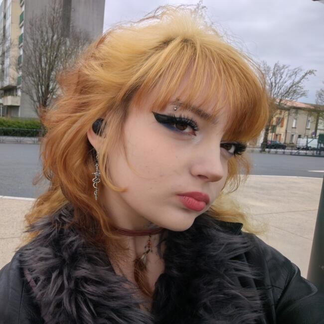 Babysitter in Mazamet: Naomi