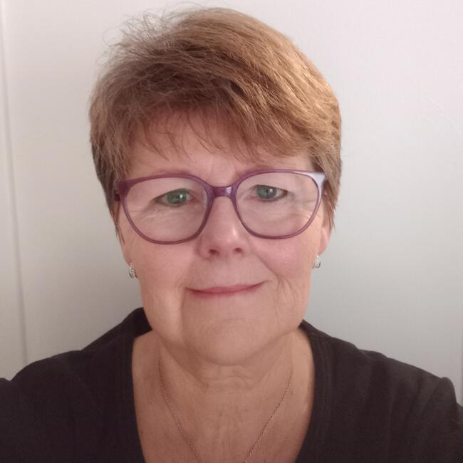 Babysitter in Chapelle-au-Bois: Christina