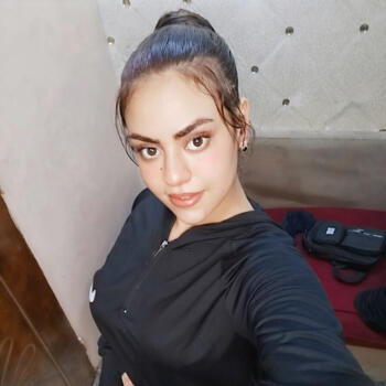 Babysitter in Al Maḩallah al Kubrá: حنين