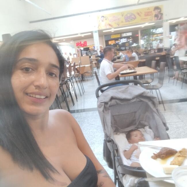 Emprego de babá em Varginha: Aline