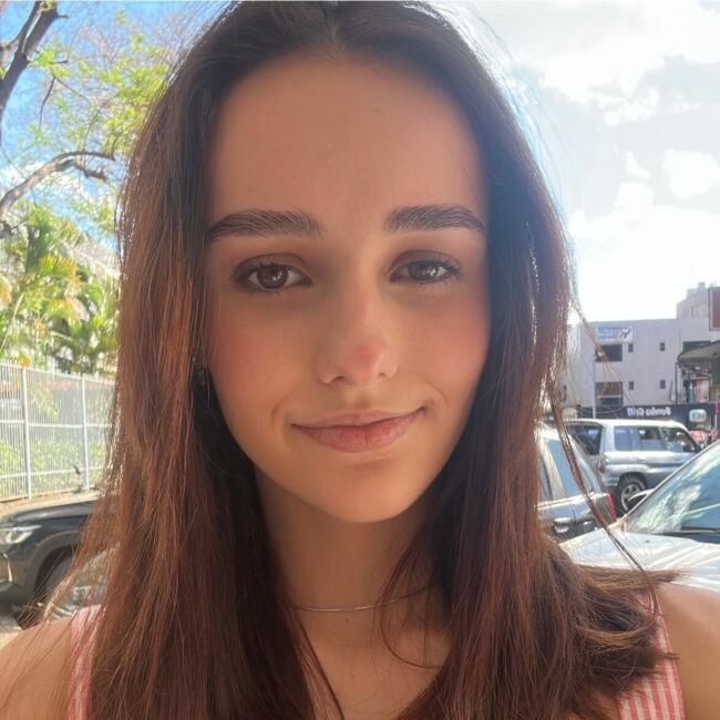 Babysitter in Brasília: Luísa