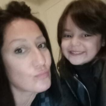 Lavoro per babysitter a Riccione: lavoro per babysitter Sharon