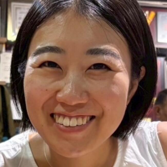 Baby-sitter in Surrey: Hisae