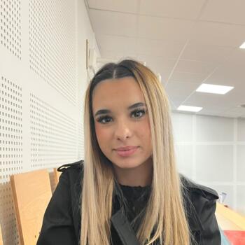 Babysitter in Bulgnéville: Lia