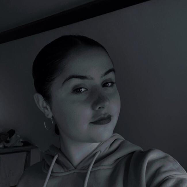 Babysitter in Saint-Gatien-des-Bois: Manon