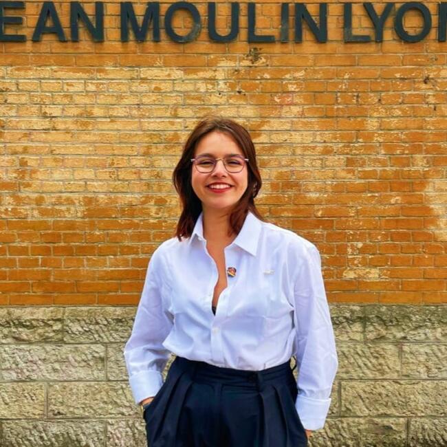 Babysitter in Amiens: Manon