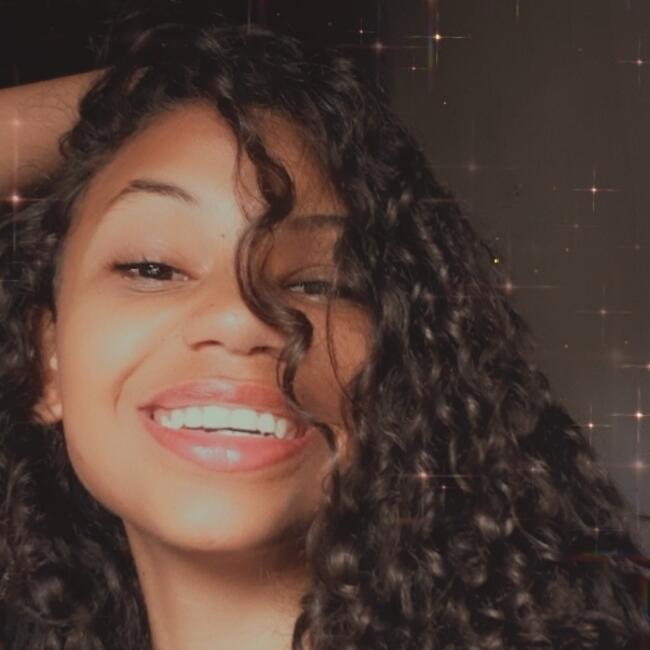 Babá em Ceilândia: Camila