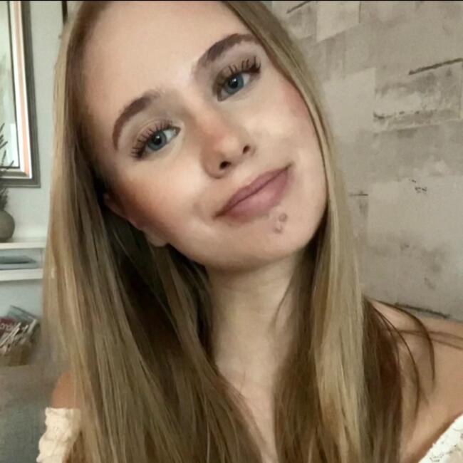 Babysitter in Uppsala: Denise