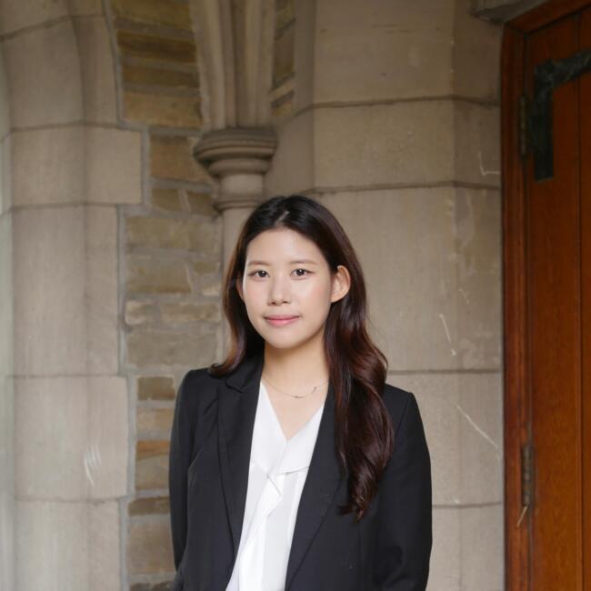 Babysitter in New York: Kristine