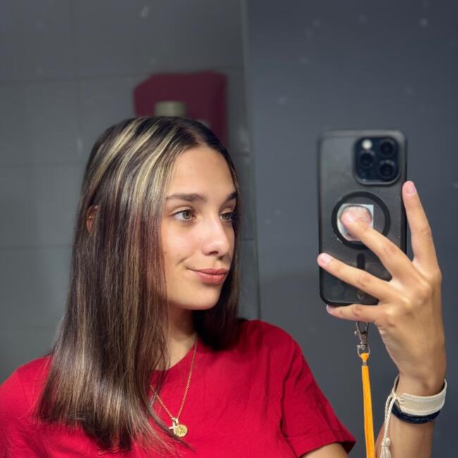 Babysitter in Bron: Alexandra