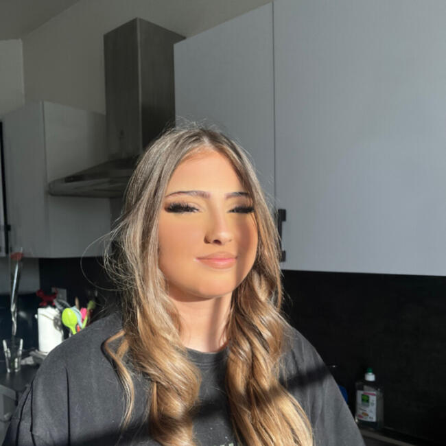 Babysitter in Aulnay-sous-Bois: Lou