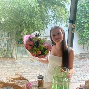 Babysitter in Montreuil: Charline