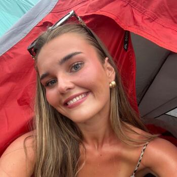 Babysitter in Auckland: Ellie