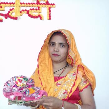 दिल्ली में बेबीसिटर: Rosy