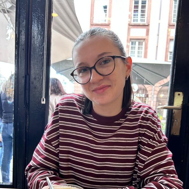 Babysitter a Rothrist: Julia