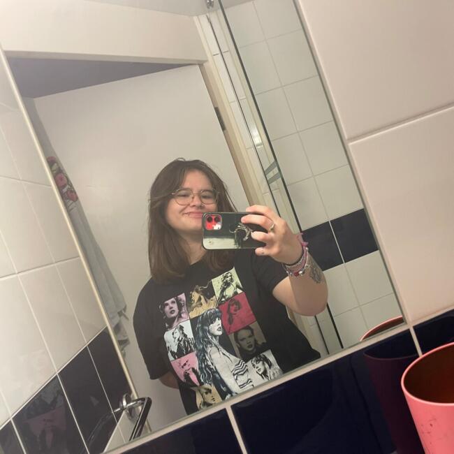 Babysitter in London: Jasmin