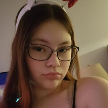 Babysitter in Lakewood: Crystal