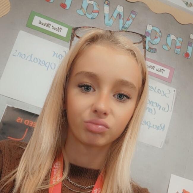 Babysitter in Barnsley: Maddie