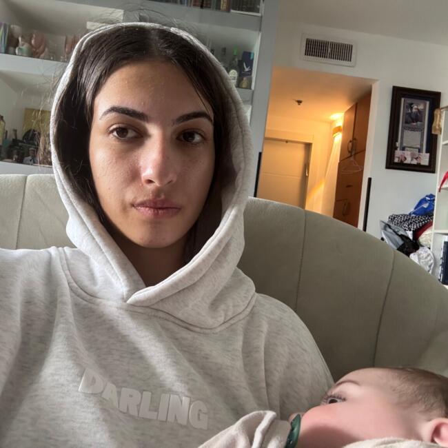 Babysitter in Petah Tikva: שירן
