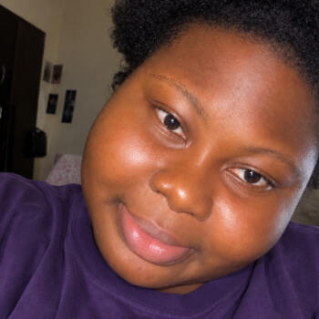 Babysitter in Ughelli: Treasure
