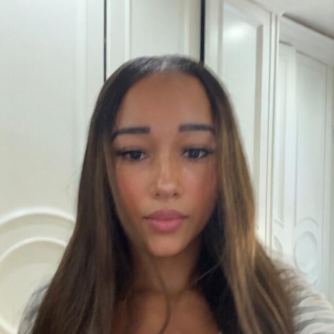 Babysitter in London: Alexia
