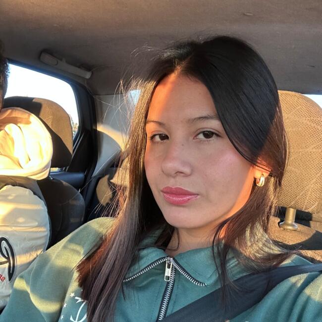 Babysitter in Pilar: Sara