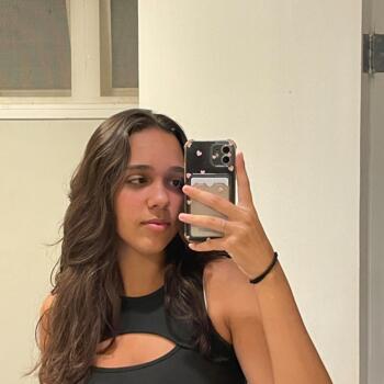 Babysitter in Niterói: Giovana Werneck