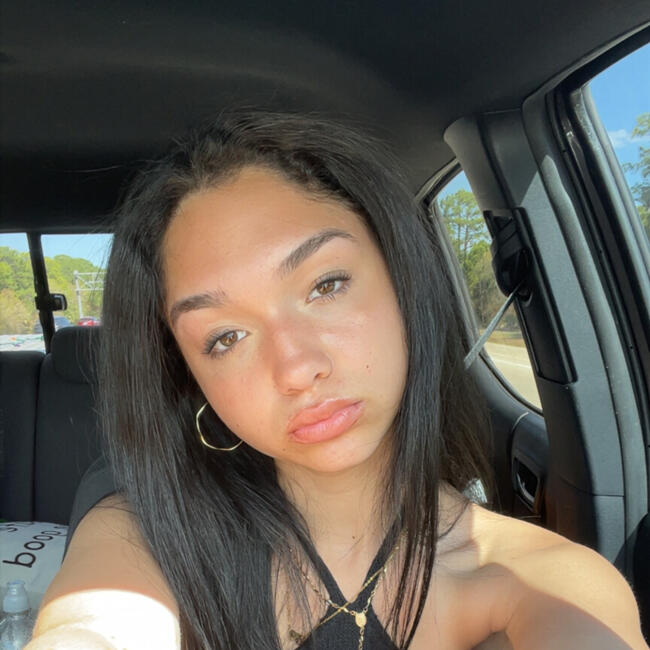 Babysitter in West Palm Beach: Erika