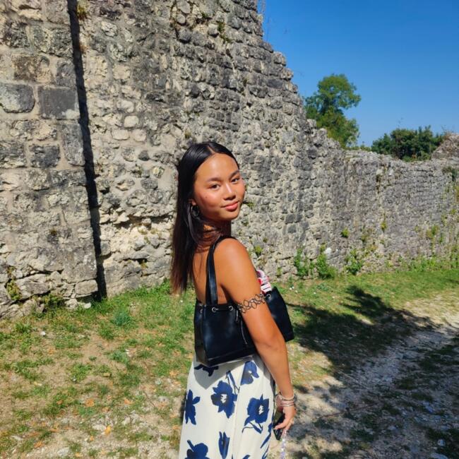 Babysitter in Saint-Denis: Emie