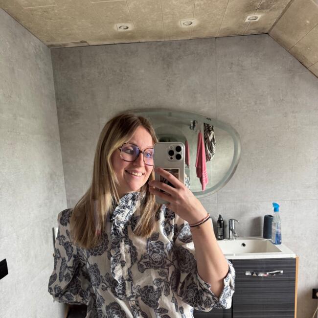 Babysitter in Andenne: Laora