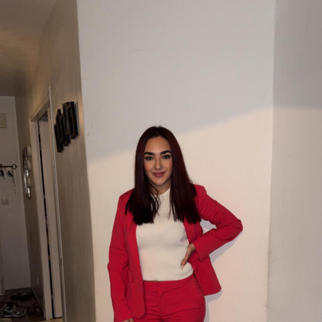 Babysitter in Chaumont: Yasmine