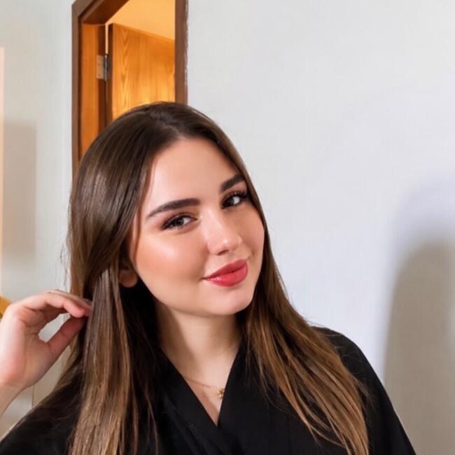 Babysitter in Aryanah: Zeineb