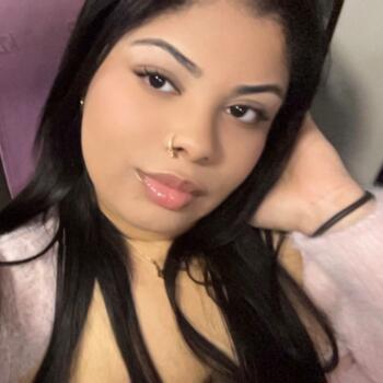 Babysitter in Alfortville: Shana