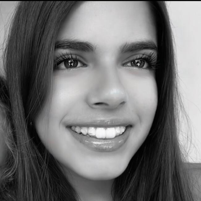 Babysitter in La Valette-du-Var: Louna