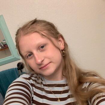 Babysitter in Buda: Fiona