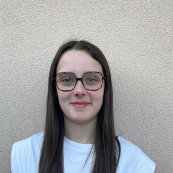 Babysitter in Parné-sur-Roc: Margot