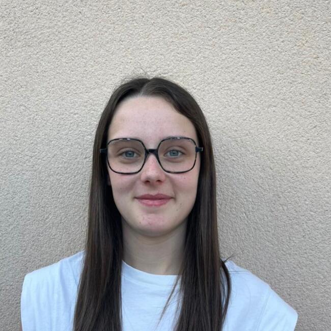 Babysitter in Parné-sur-Roc: Margot