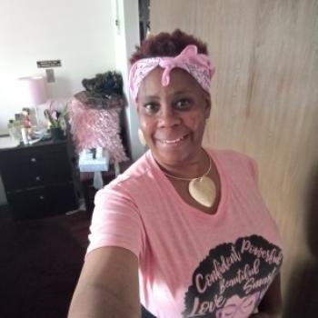 Babysitter in Altadena: Debbie