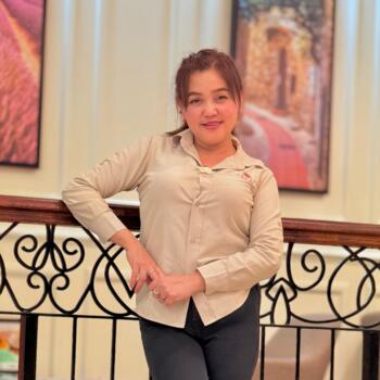 جليسة أطفال أبوظبي: Gina