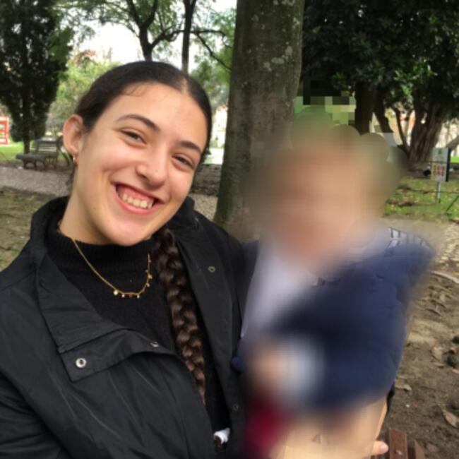 Babysitter in Lisbon: Kika